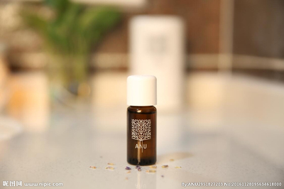 精油摄影图集 生活素材中的芳香美学与实用百科